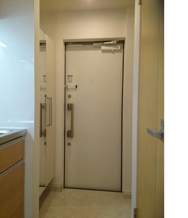 ルーモベルビ・トロアの玄関