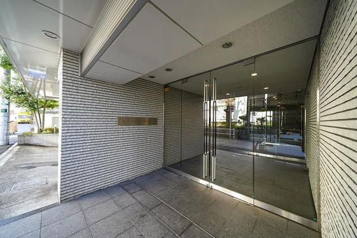 東京都港区南麻布4(マンション)の賃貸物件の地図