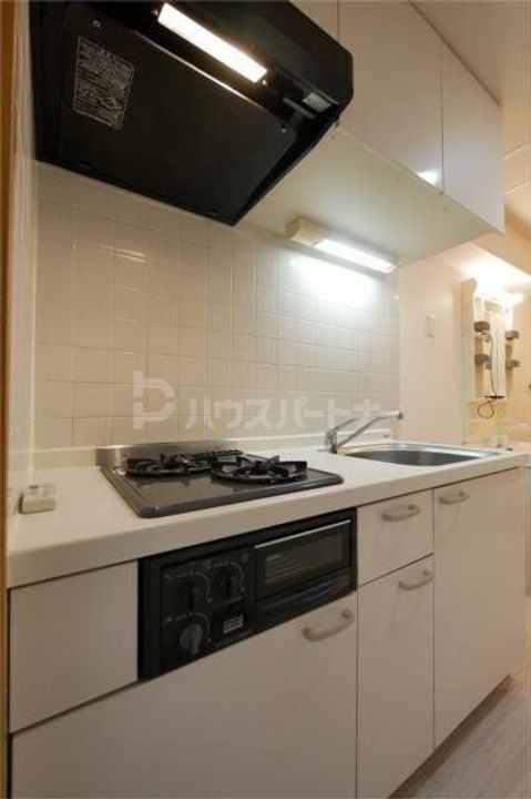 TRADIS NIPPORI Eのキッチン