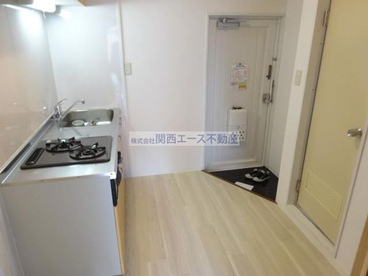 ロータリープロピオの居間