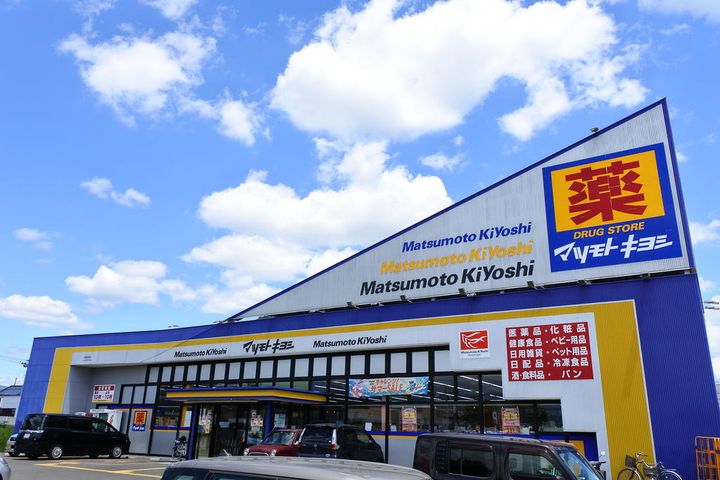 パストラルの周辺