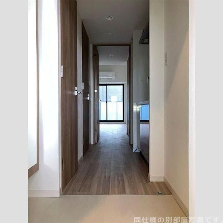 大阪府堺市西区浜寺石津町中1(マンション)の賃貸物件の玄関