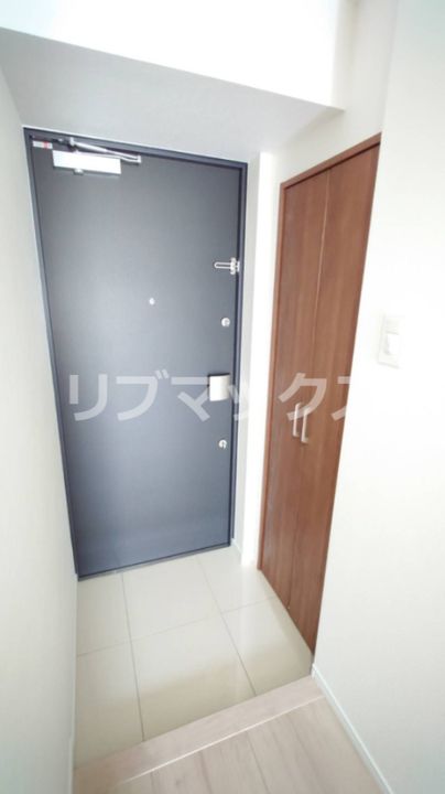 神奈川県横浜市南区永楽町2(マンション)の賃貸物件の玄関