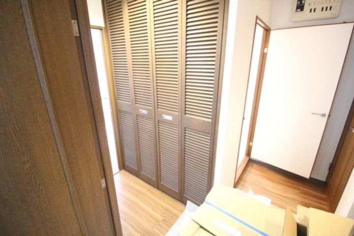 シティハイツIIの玄関