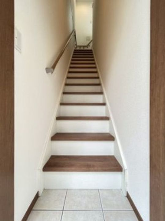 グランシャレー梅島IIの玄関