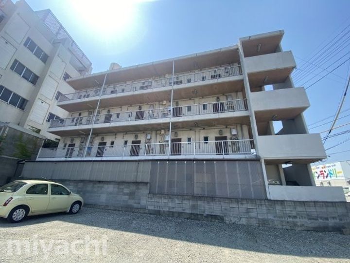 徳島県徳島市万代町5(マンション)の賃貸物件の外観