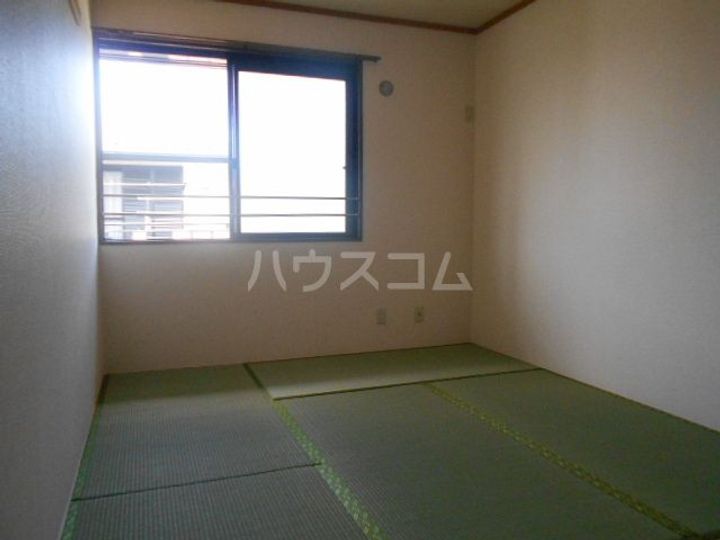 サイプレスタウンの内装