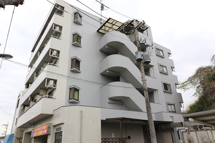 マンションモーリエの外観