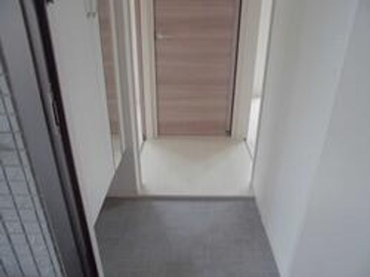 東京都江戸川区鹿骨4(アパート)の賃貸物件の玄関