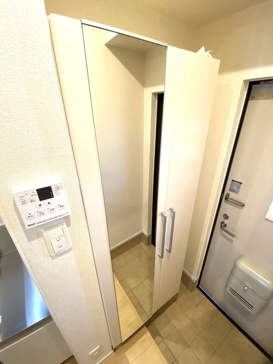 広島県東広島市西条町寺家(アパート)の賃貸物件の玄関