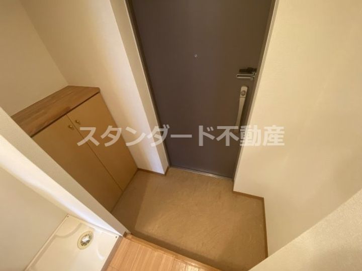 エスリード南森町駅前の玄関