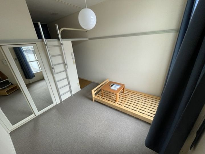 レオパレスひいらぎの居間