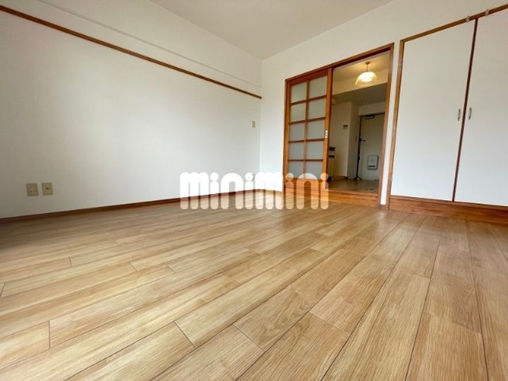 メゾン南陽の居間