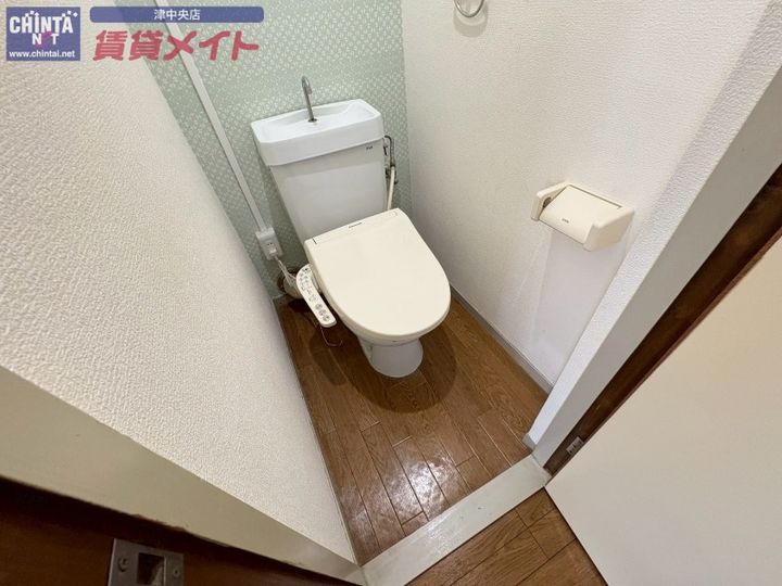 リパルティーレ津新町 B棟の内装