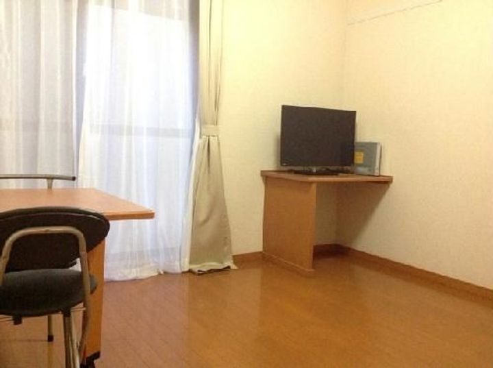 レオパレス針ヶ谷の丘の居間