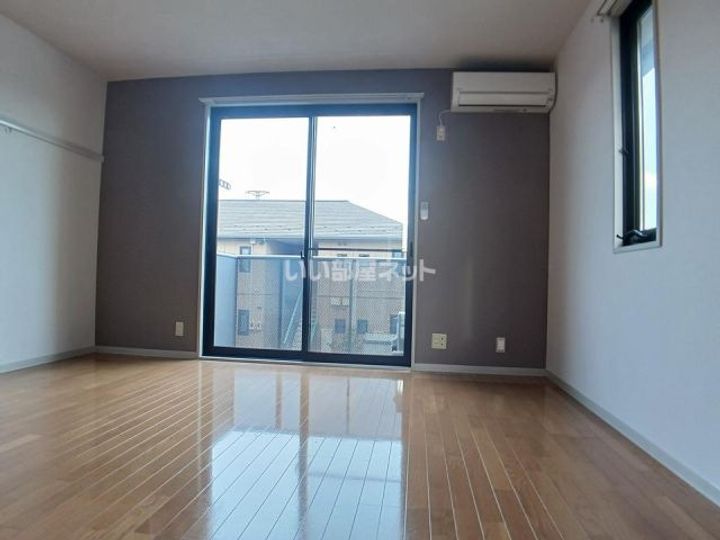 バリュージュ ユーCの居間