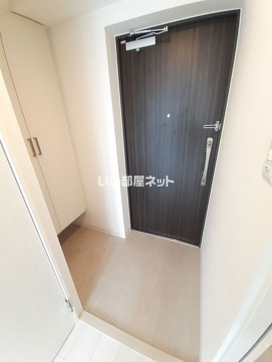 大阪府堺市堺区宿院町東4(マンション)の賃貸物件の玄関