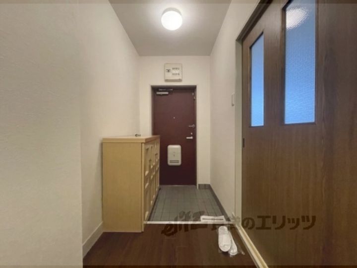 リアライズ八木の玄関