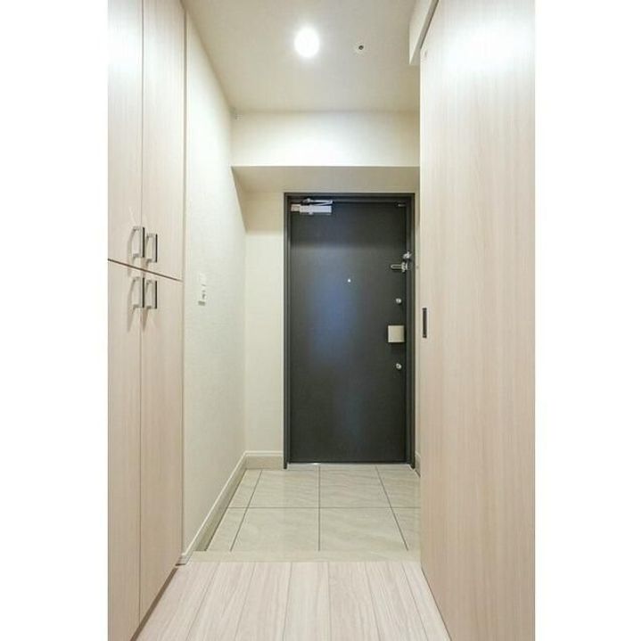 東京都大田区西蒲田7(マンション)の賃貸物件の玄関