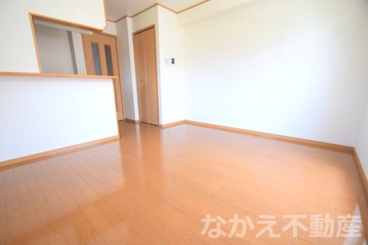 徳島県阿南市羽ノ浦町古庄二輛車(アパート)の賃貸物件の居間