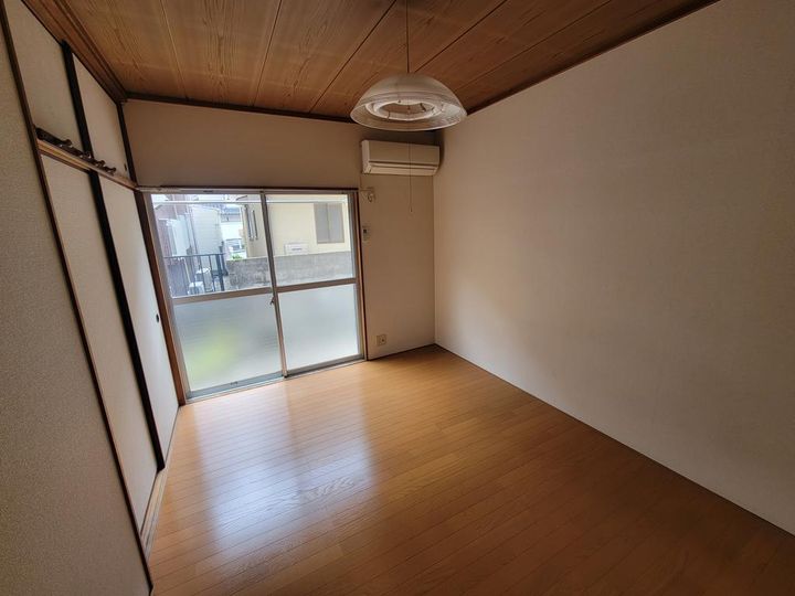 グラッセ五番館の居間