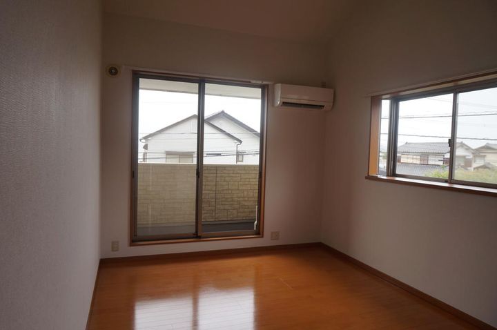 ベルメゾン和白の居間