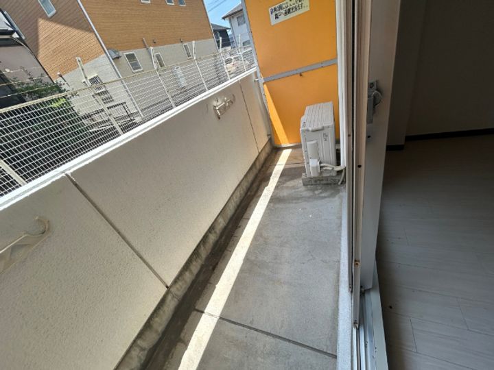 キャンパスサイドの内装