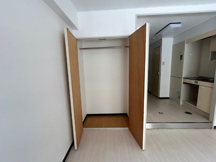 キャンパスサイドの内装