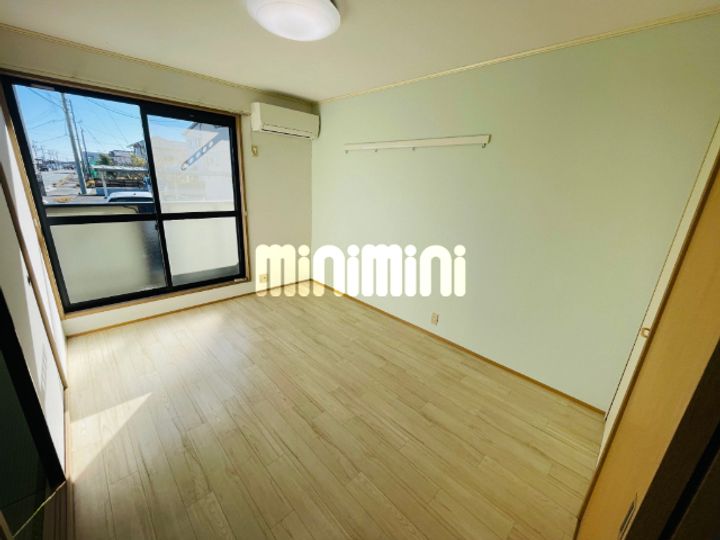 セントラルハイムAの居間