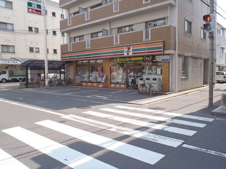第三落海ビルの周辺