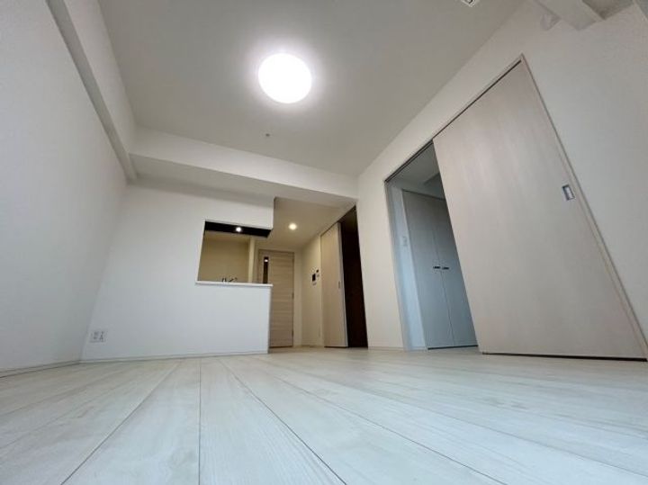 埼玉県川口市本町1(マンション)の賃貸物件の居間