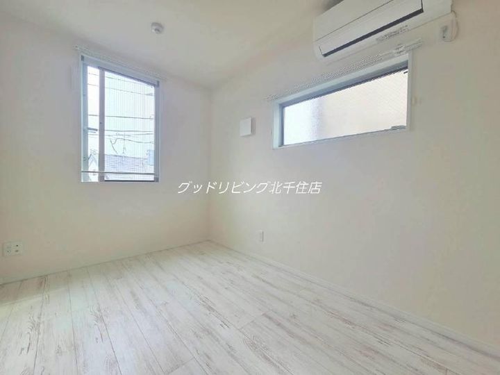 クロス西新井の居間