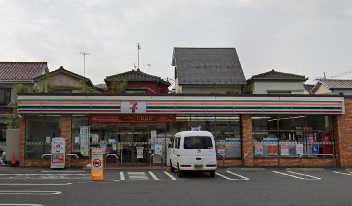 クロス西新井の周辺