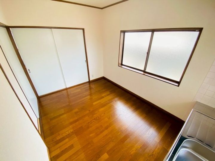 千葉県千葉市稲毛区山王町(アパート)の賃貸物件の居間