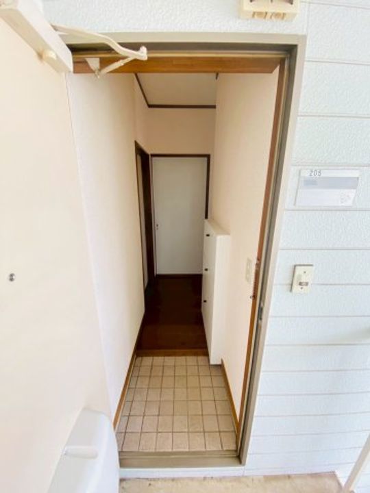 千葉県千葉市稲毛区山王町(アパート)の賃貸物件の玄関