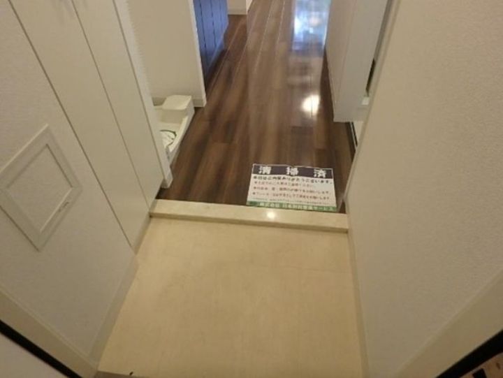 東京都新宿区新小川町(マンション)の賃貸物件の玄関