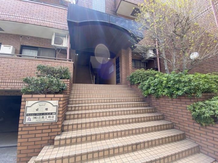 三高・カーサ・アルメディアの地図