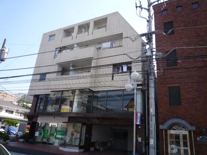 ゴトービルの外観