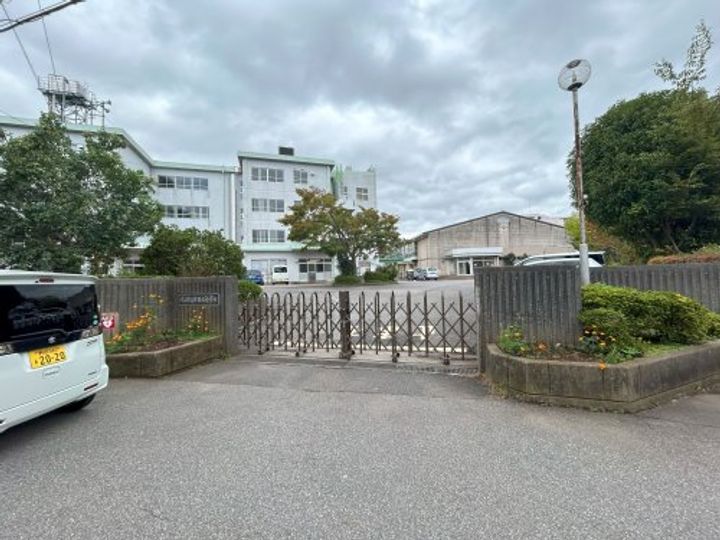 グリーンヒルズD棟の周辺