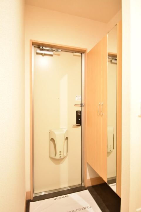 香川県坂出市築港町1(アパート)の賃貸物件の玄関