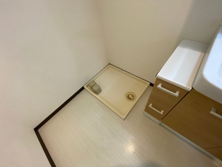 プワソンルージュの内装
