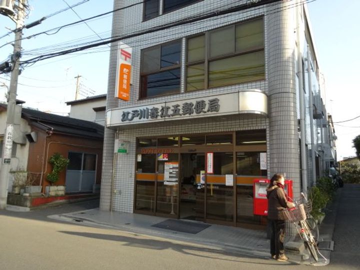 プワソンルージュの周辺