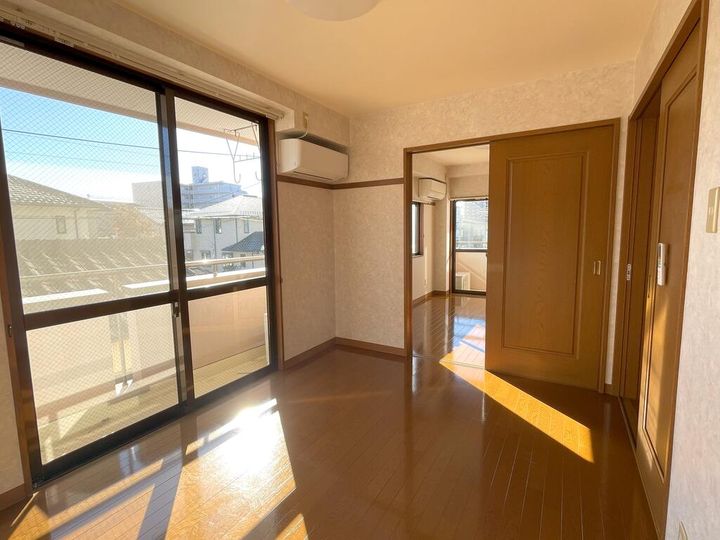 要VIIマンションの居間