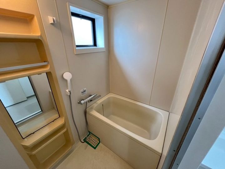 ファミール川本B棟の風呂