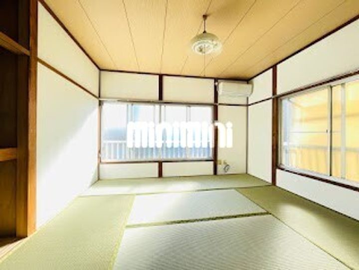 寿ハイツの居間