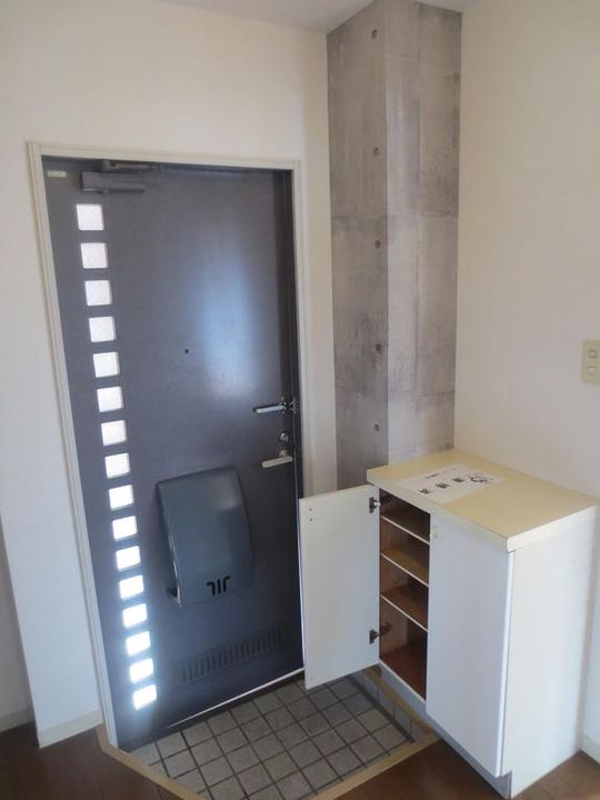 茨城県ひたちなか市高場4(アパート)の賃貸物件の玄関