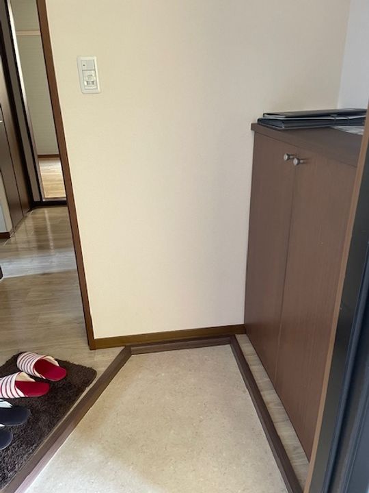 静岡県沼津市原(アパート)の賃貸物件の玄関