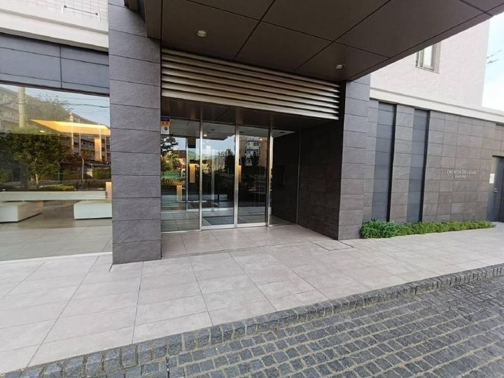 埼玉県さいたま市南区沼影2(マンション)の賃貸物件の玄関