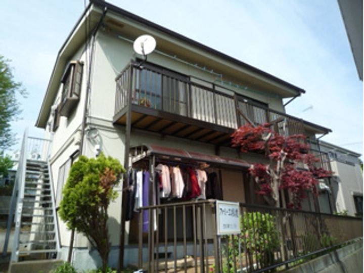 ファミーユ彩霞の外観