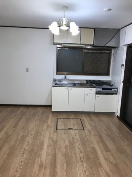 ファミーユ彩霞の居間